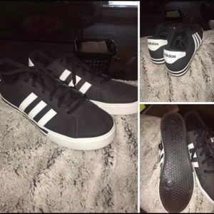 Men’s Adidas Neo tennis shoes